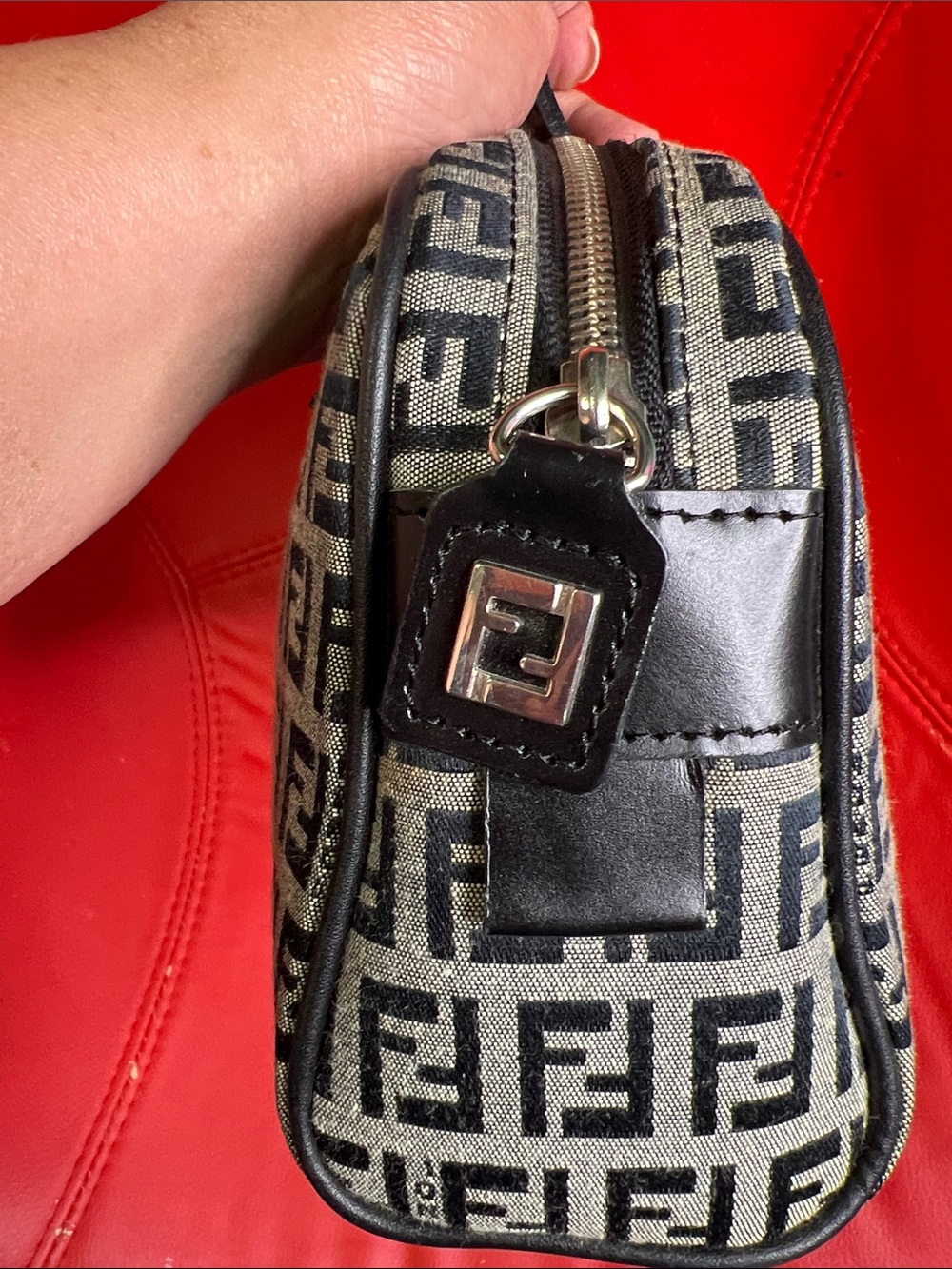 Fendi Black & Beige Zucca Jacquard Shoulder Bag - Picture 3 of 9